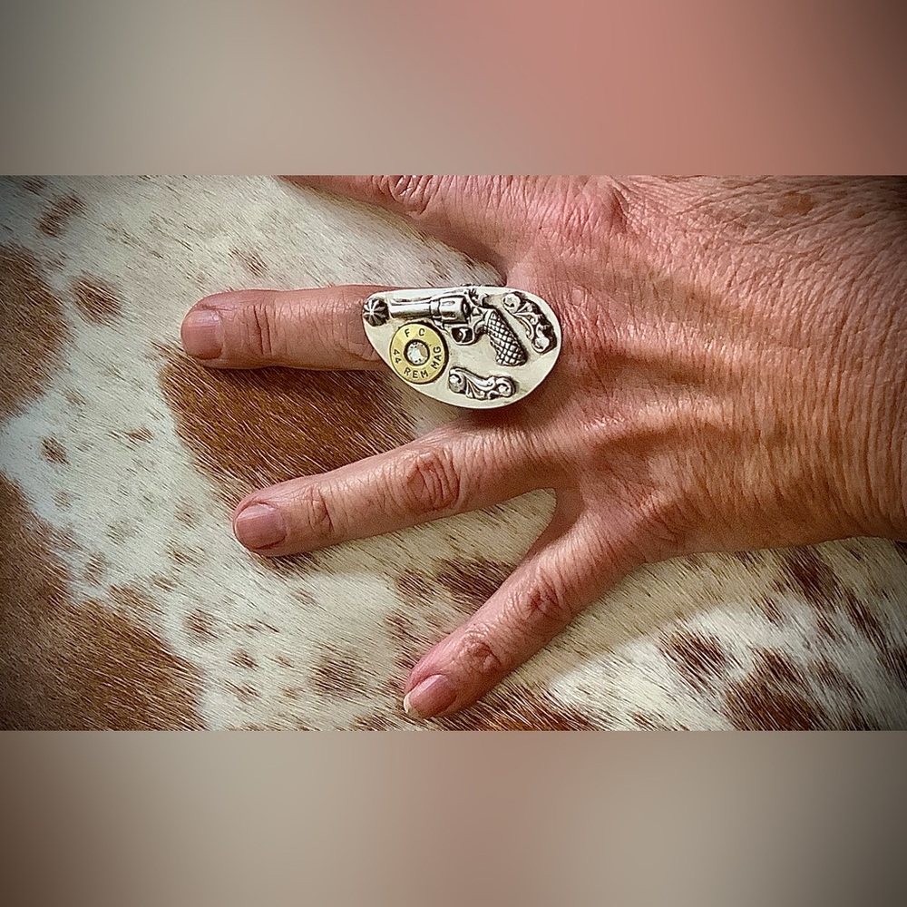 Sterling ring, size 7.5